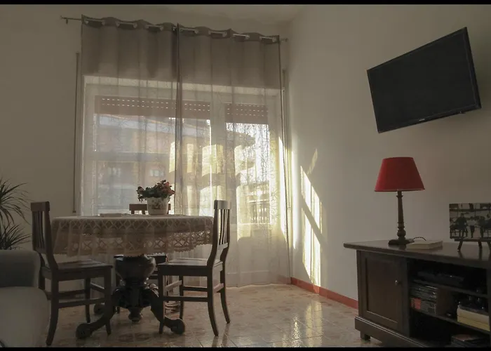 Domus Vacanze - Qui Staremo Bene Appartement