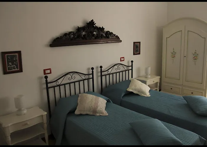 Domus Vacanze - Qui Staremo Bene * Rome